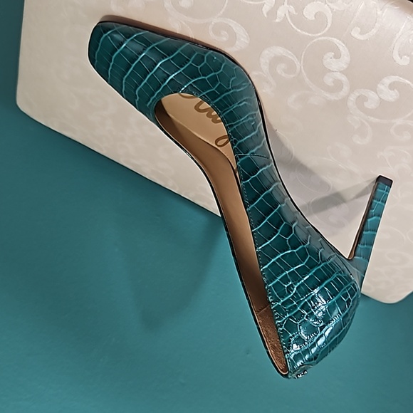 very beautiful color shoes - Picture 4 of 8